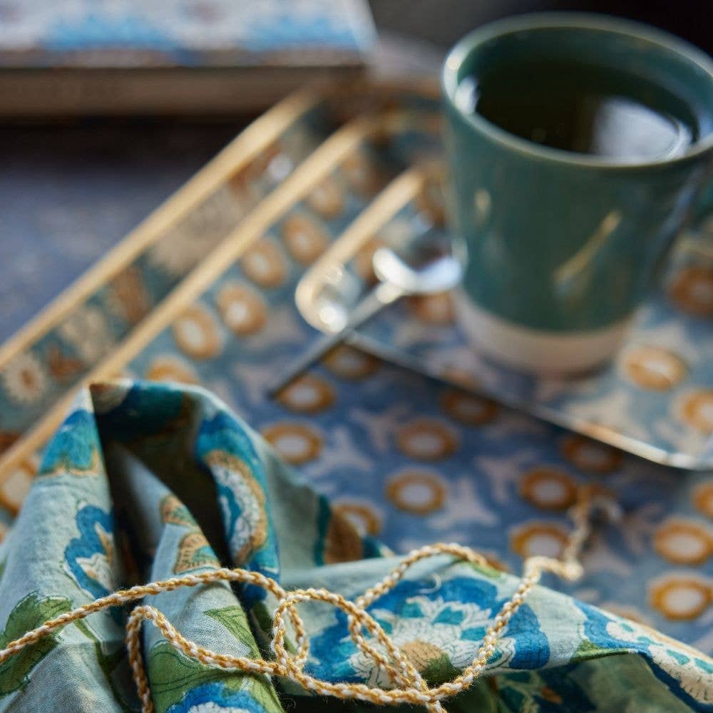 Plateau Tiny - Bohème Chic avec Fleurs en Métal Émaillé Isha Bleu
