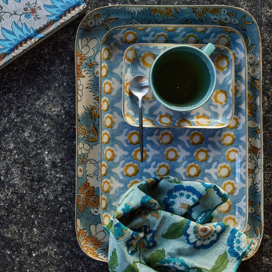 Plateau Bohème Chic avec Fleurs en Métal Émaillé Isha Bleu