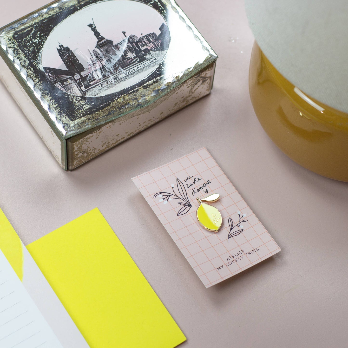 Épinglette "Un zeste d'amour"