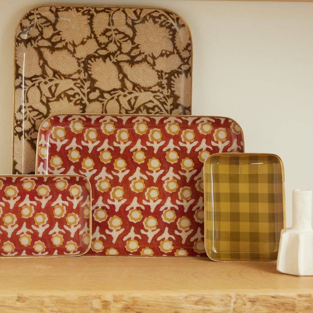 Plateau Bohème Chic avec Fleurs en Métal Émaillé Isha Écureuil